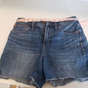 Madewell 25 highrise shorts